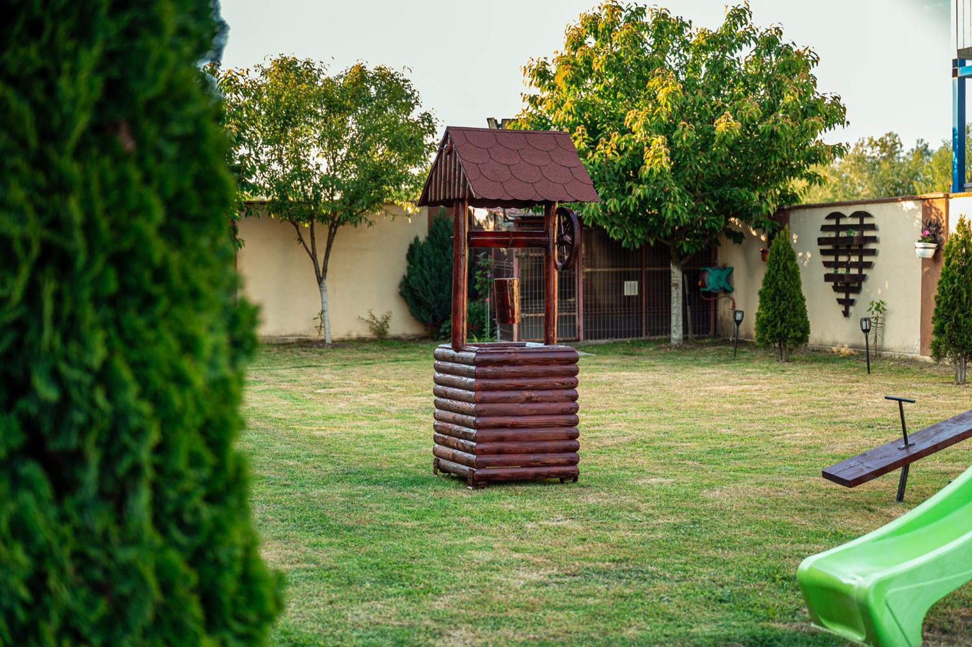 Pensiunea Teo Caransebes Exterior photo